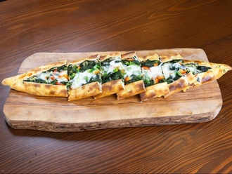 Ispanaklı Pide görseli