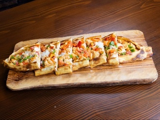 Tavuklu Pide görseli