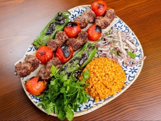 Domatesli Kebap görseli