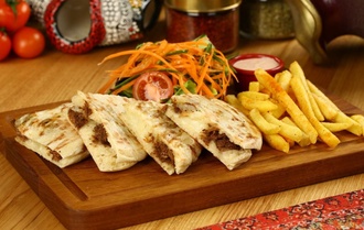 Eko Yumurtalı Kavurmalı Bazlama Tost görseli