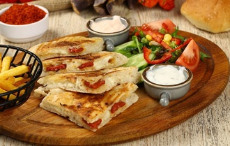 Eko 3 Peynirli Bazlama Tost görseli
