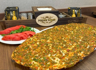 Antep Lahmacun (Sarımsaklı) görseli