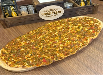 Lahmacun görseli