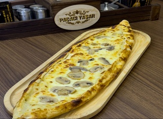 Mantarlı Kaşarlı Pide görseli