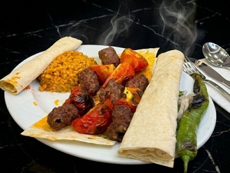 Domatesli Kebap görseli