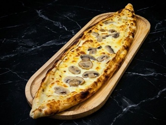 Mantarlı Kaşarlı Pide görseli