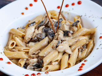 Trüflü Tavuk & Mantar Glutensiz Penne (950 Kcal) görseli