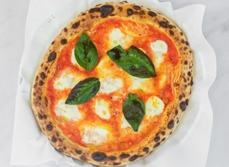 Margarita Pizza (Büyük Boy) görseli
