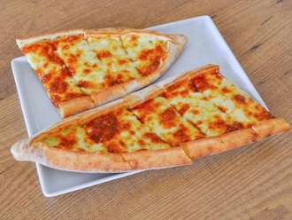 Pastırmalı Kaşarlı Pide görseli