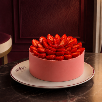 Muz Çilek Pasta / Strawberry Banana Cake görseli