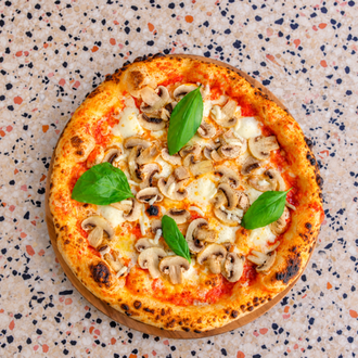 Pizza Bianco Con Funghi görseli