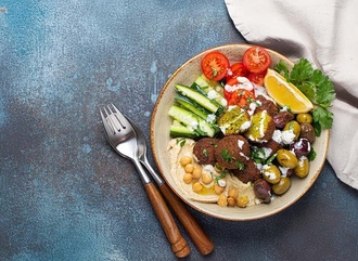 Falafel Salata görseli