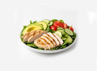 Avokadolu Tavuklu Salata görseli