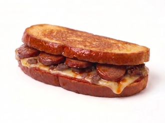 Ayvalık Ekmeğine Sucuk Kavurma Kaşar Tost görseli