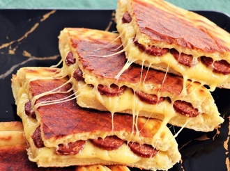 Sucuklu Kaşarlı Bazlama Tost görseli