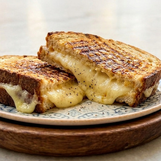 Kaşarlı Ekmek Arası Tost görseli