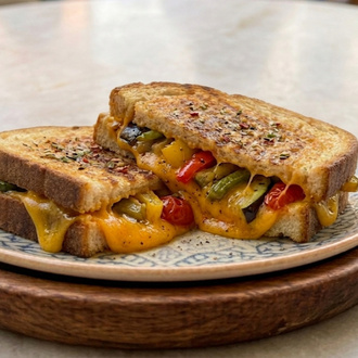 Vejeteryan Ekmek Arası Tost görseli