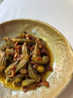 Zeytinyağlı Bamya görseli
