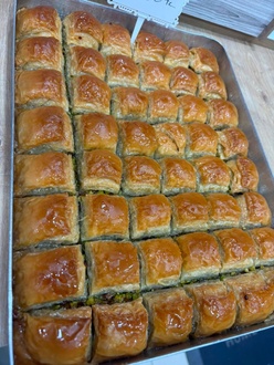 Fıstıklı Baklava (1Kilo) görseli