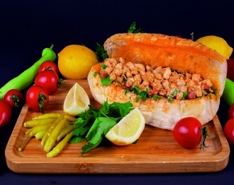 Sandviç Ekmek Arası Kaşarlı Tavuk Tantuni görseli