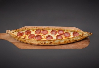 Kaşarlı Sucuklu Pide görseli