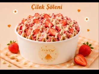 Çilekli Bowl Waffle görseli