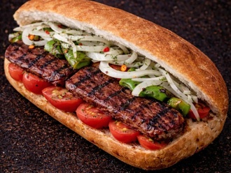 3 Çeyrek Ekmek Sucuk Izgara görseli