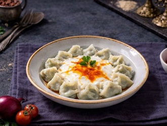 Haşlama Ispanaklı Mantı görseli