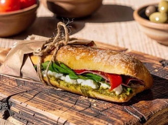 Pesto Jambon Sandviç görseli