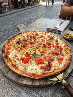 Tavuklu Pizza görseli