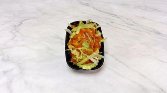Sweet Chilli Soslu Iceberg Salatası görseli
