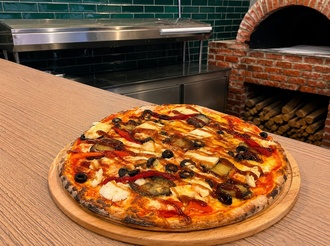 Barbekü Soslu Pizza (Orta Boy) görseli