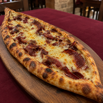 Pastırmalı Kaşarlı Pide görseli