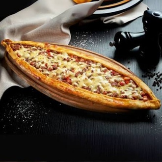 Kıymalı Kaşarlı Pide görseli