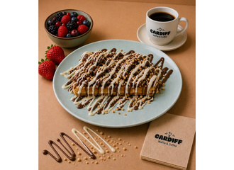 Belçika Orman Meyveli Siyah Beyaz Waffle görseli