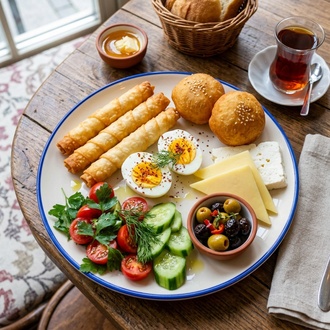 Kahvaltı Tabağı Haşlanmış Yumurtalı görseli