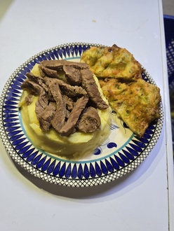 Püre Üstü Kavurma Ve Mücver görseli