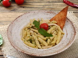 Pesto Soslu Tavuklu Penne görseli