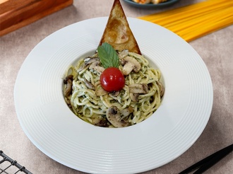 Pesto Soslu & Mantarlı Spaghetti görseli