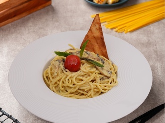 Köri Soslu & Mantarlı Spaghetti görseli