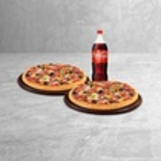 1 Alana 1 Bedava - En Sevilen 2 Orta Boy Pizza + Coca-cola 1 L görseli