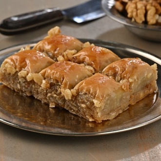 Cevizli Özel Baklava görseli