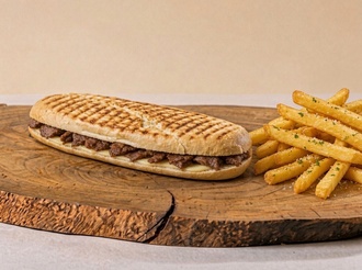 Kavurmalı Kaşarlı Tost görseli