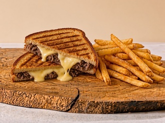 Kavurmalı Kaşarlı Kare Tost görseli