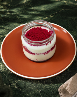 Red Velvet Magnolia (190 Gr) görseli