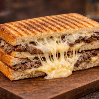 Kavurmalı Kaşarlı Tost görseli