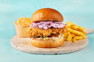 Coleslaw Chicken Burger görseli