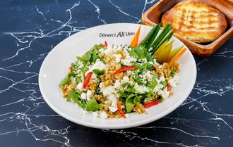 Tulum Peynirli Roka Salatası görseli