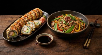 California Tempura Roll + Sebzeli Noodle +1 Adet Coca Cola görseli