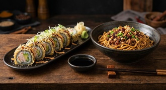 California Tempura Roll + Dana Etli Noodle +1 Adet Coca Cola görseli